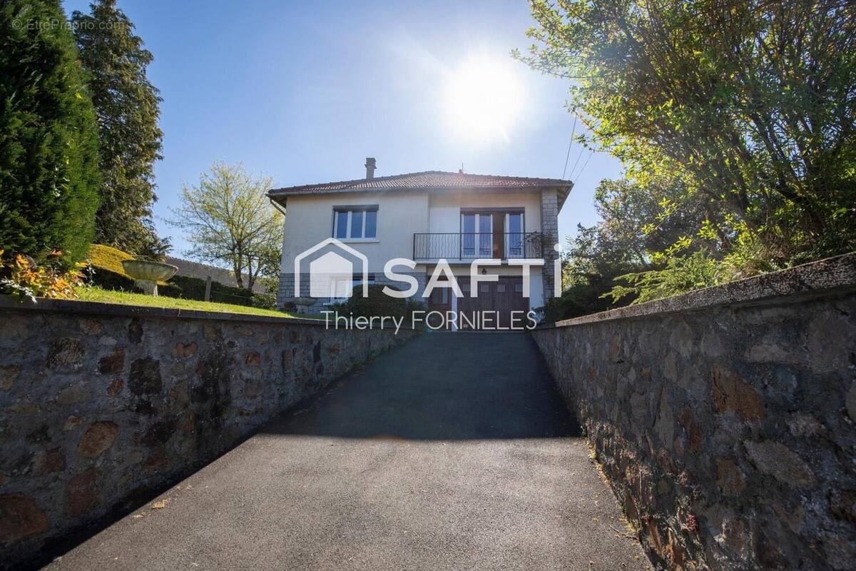 Photo 1 - Maison à SAINT-JUNIEN