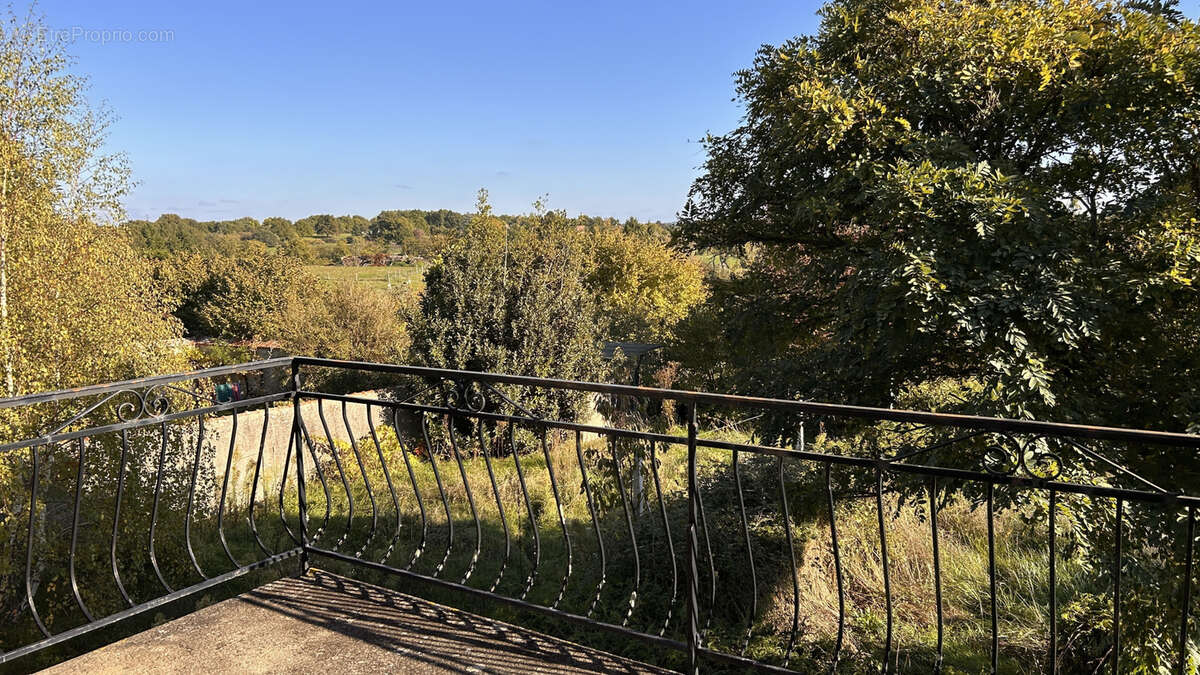 Maison à SAINT-MARCEL