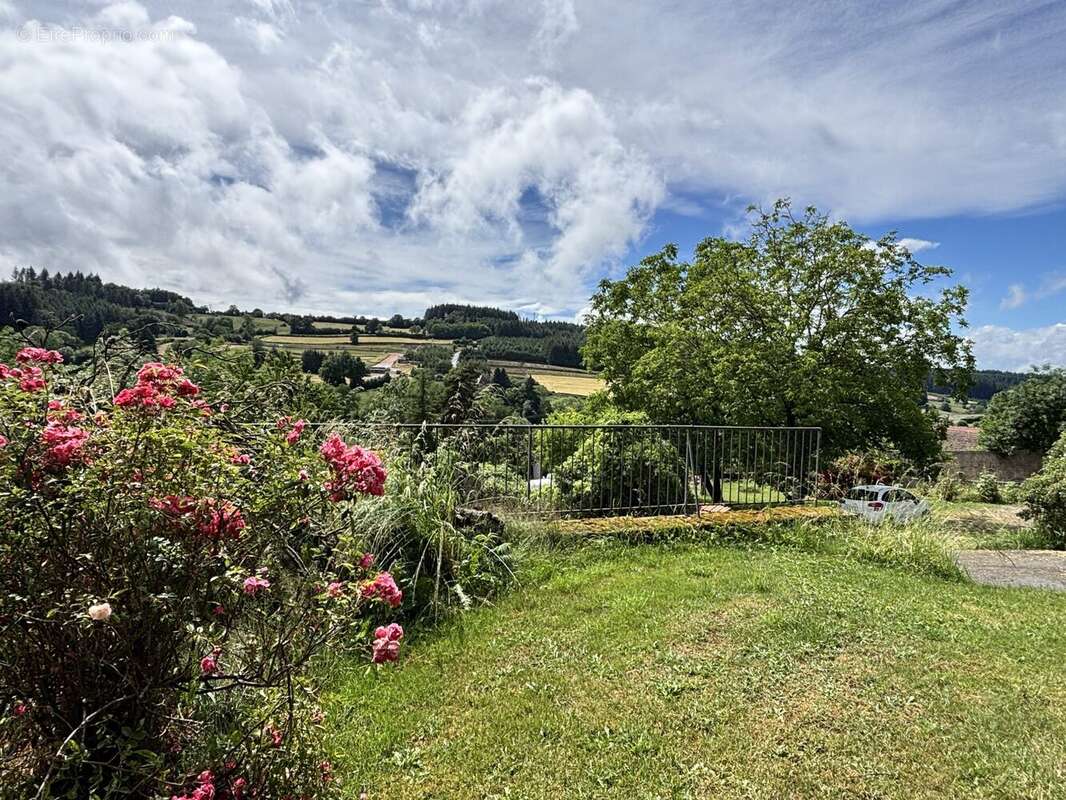Appartement 500 m² à Saint-Igny-De-Vers  - photo 4