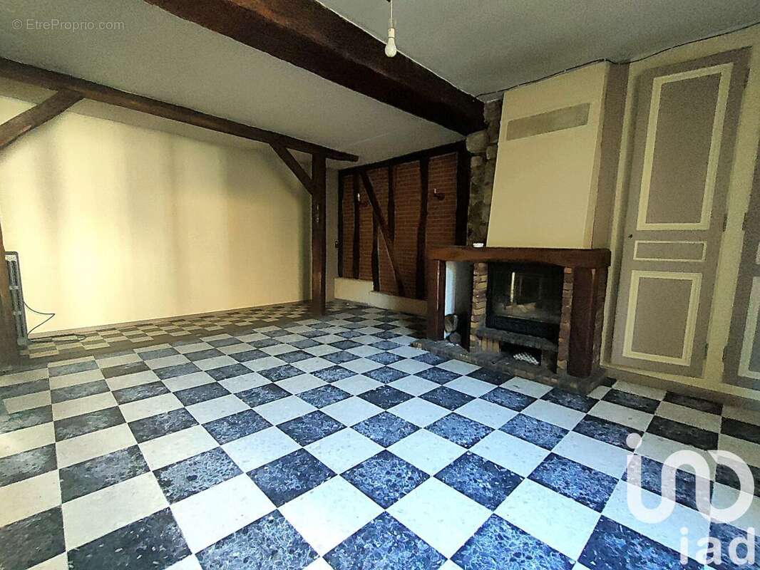 Photo 7 - Maison à VILLENEUVE-L'ARCHEVEQUE