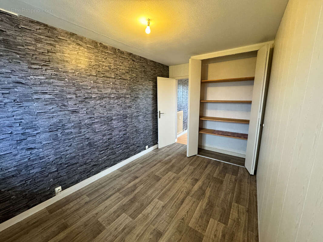 Appartement à PONT-HEBERT