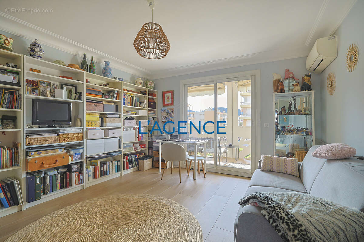 Appartement à HYERES