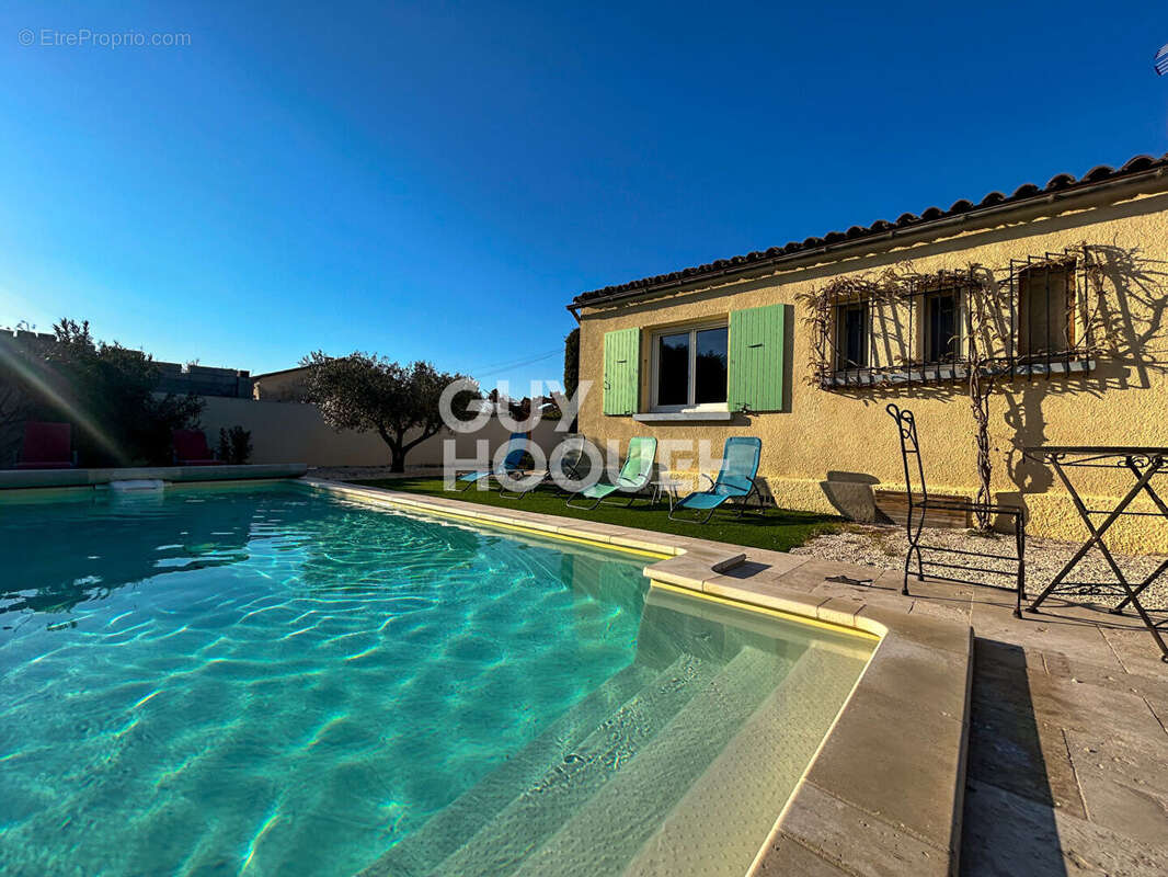 Maison à L'ISLE-SUR-LA-SORGUE