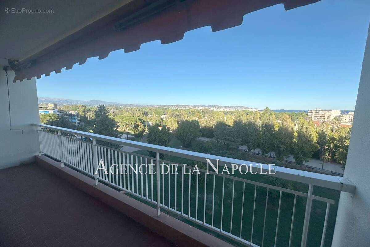 Appartement à MANDELIEU-LA-NAPOULE