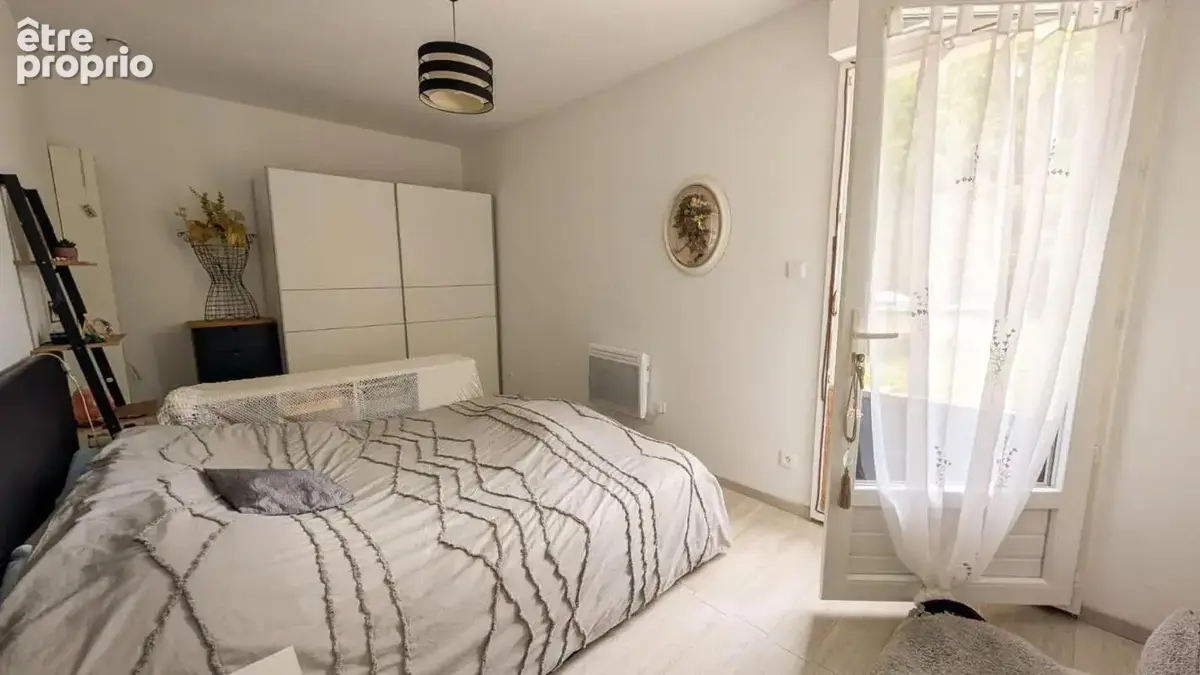 Plain-Pied 108 m², 4 chambres, garage et jardin 1500 m² - photo 8
