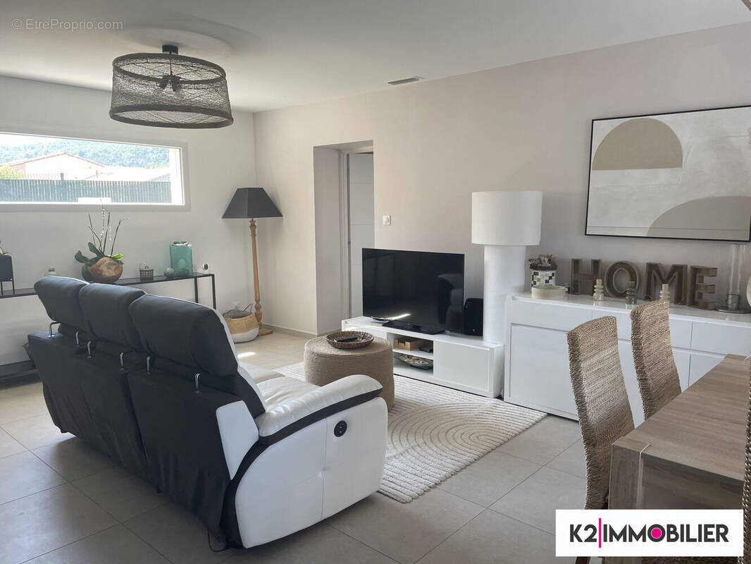 Maison à MONTELIMAR