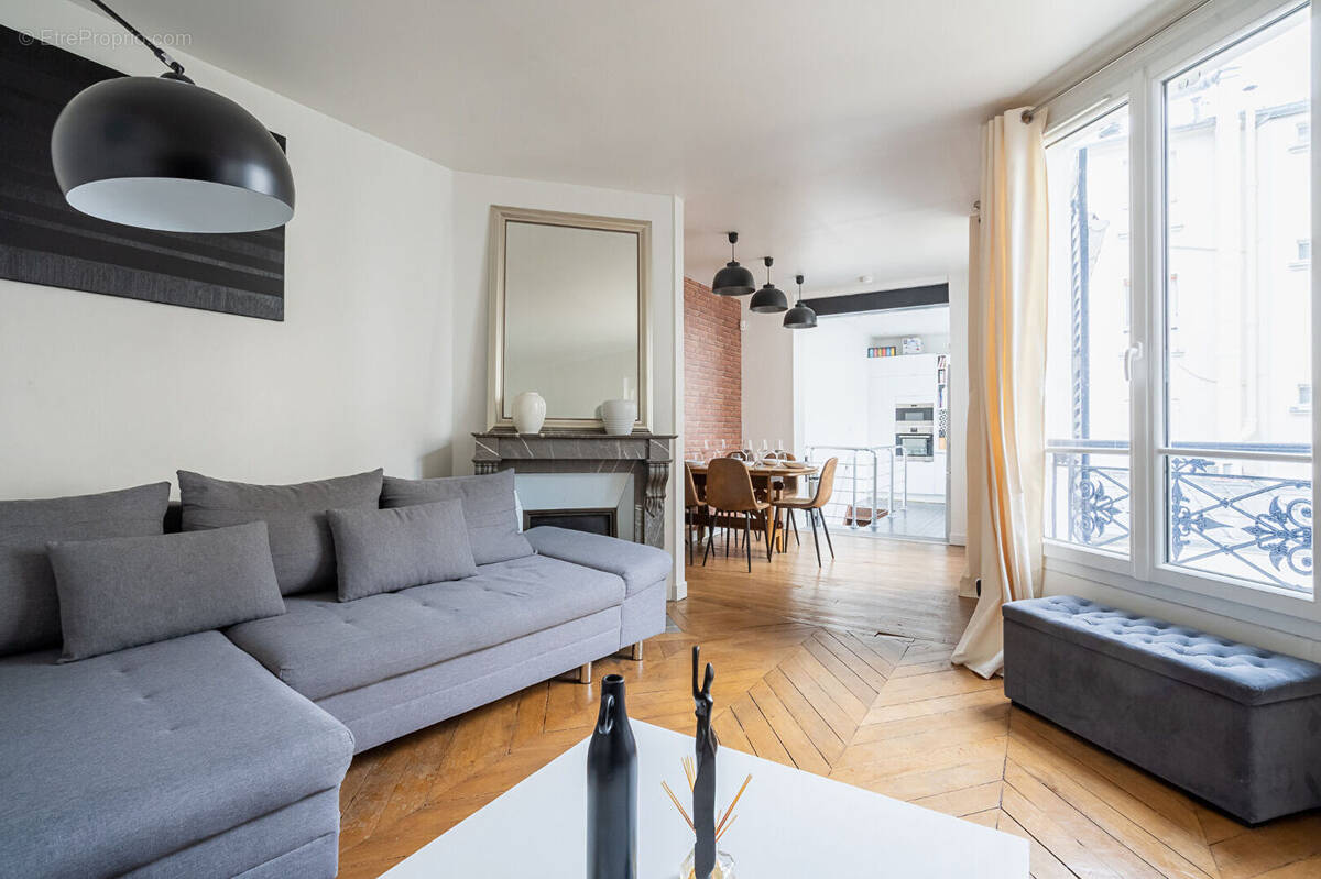 Appartement à LEVALLOIS-PERRET