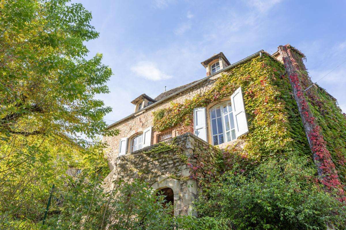 Maison à MARCILLAC-VALLON