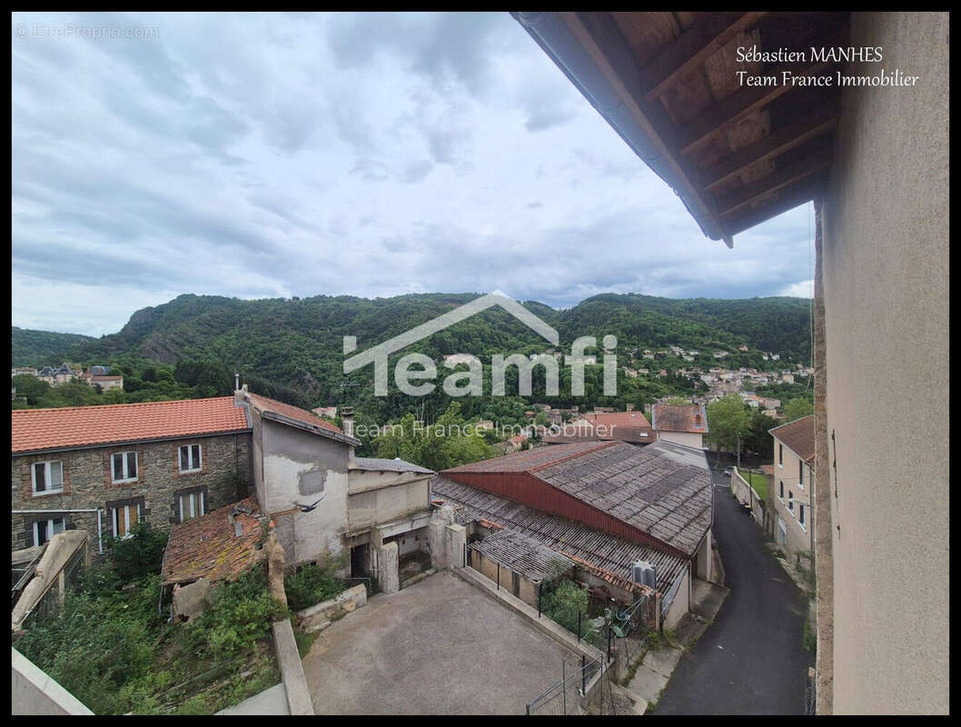 Appartement à THIERS