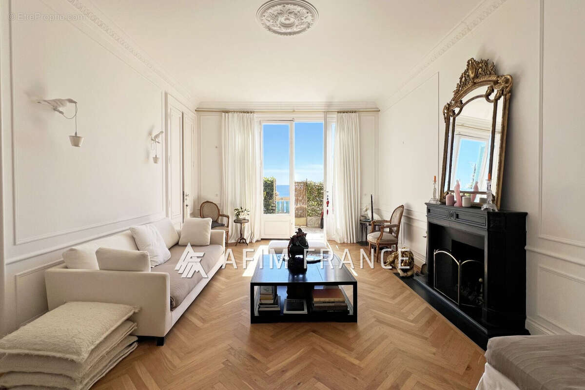 Appartement à BEAUSOLEIL