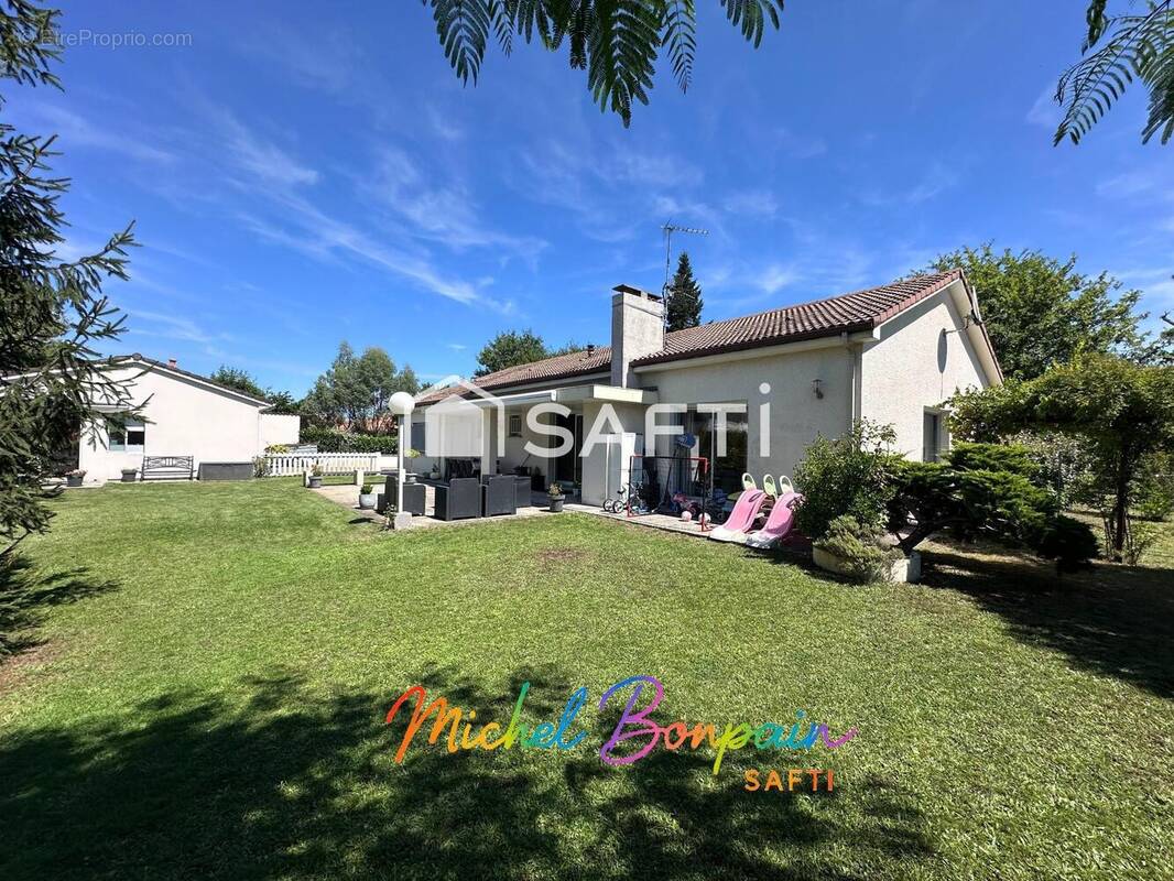 Photo 1 - Maison à SAINT-JEAN-D&#039;ILLAC