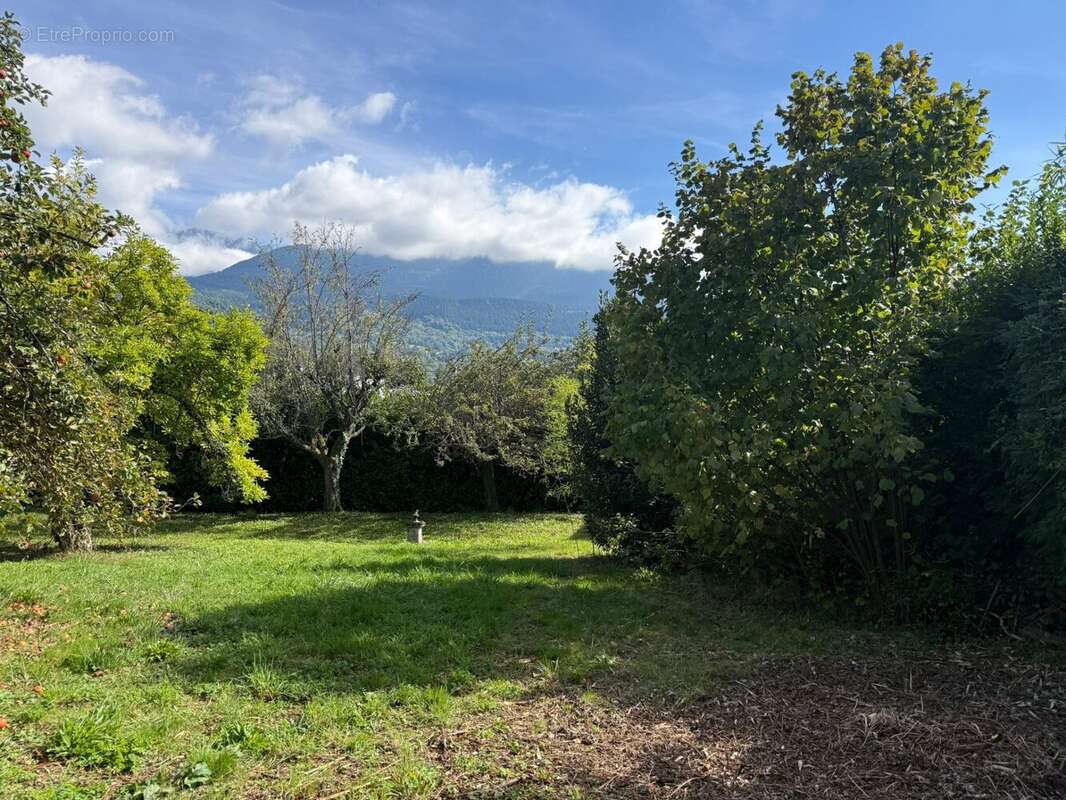 Terrain à SAINT-MARTIN-D&#039;URIAGE