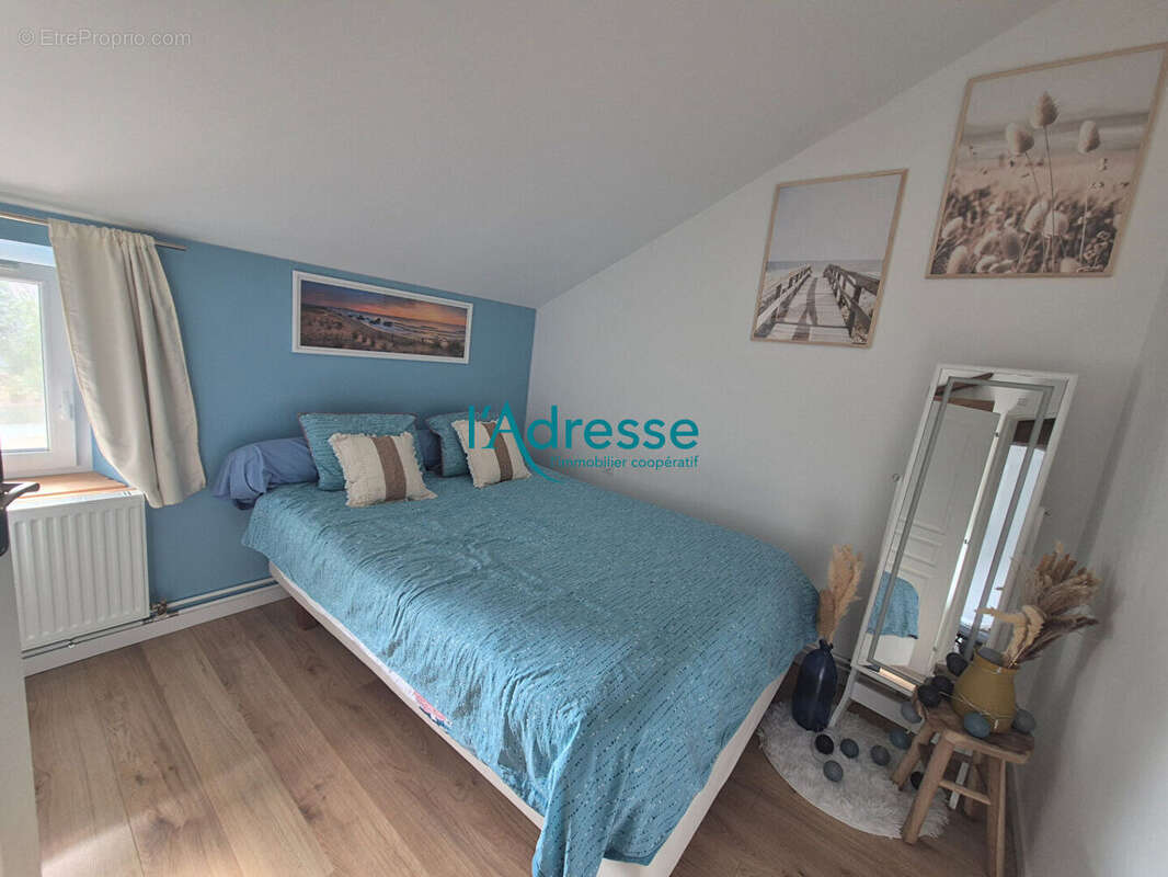 Maison à MONTREVAULT