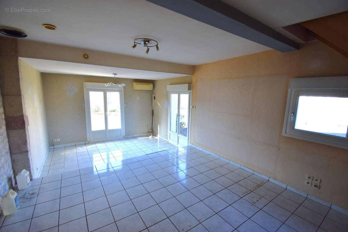 Maison à SAINT-SAUVEUR