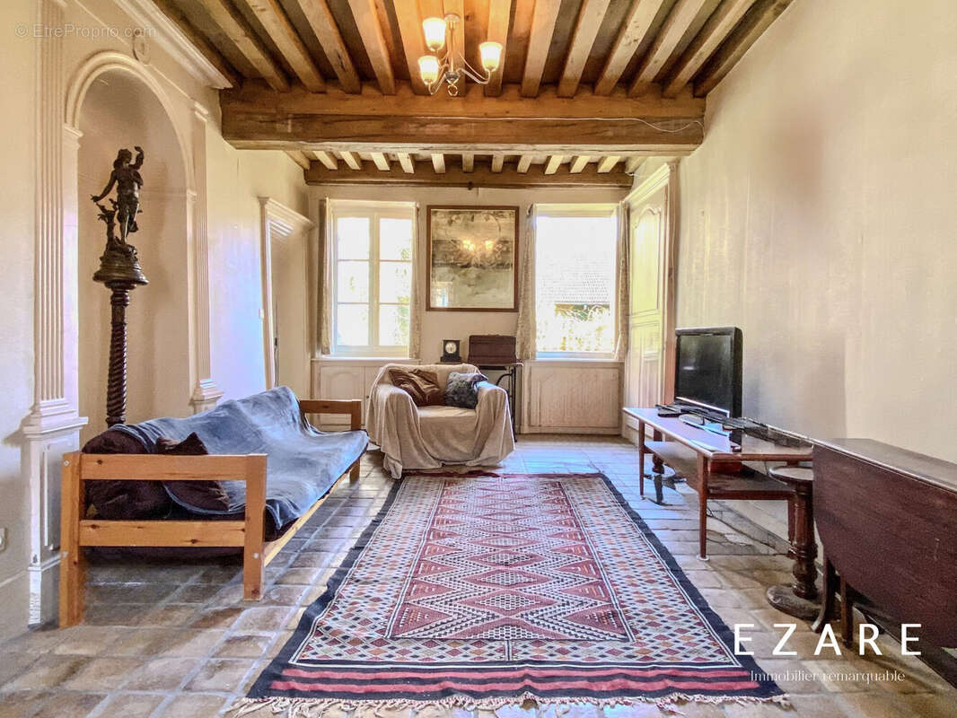 Salon  - Maison à SAVIGNY-LES-BEAUNE