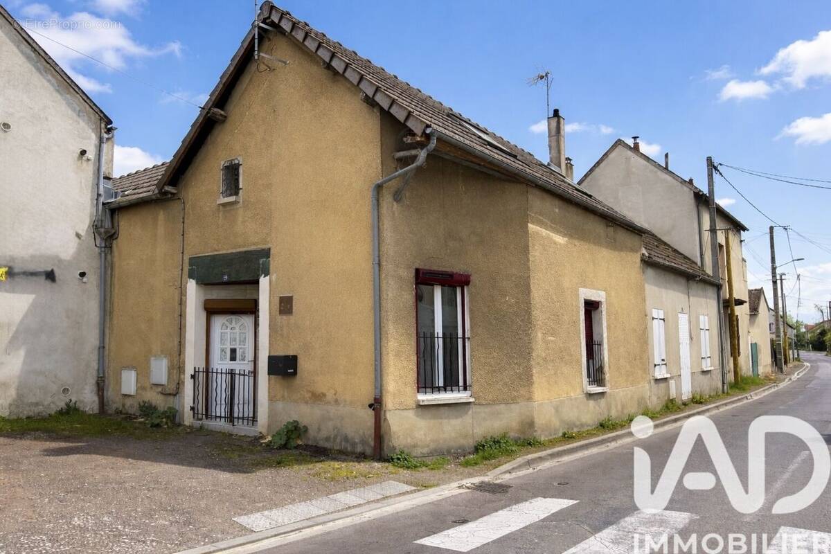 Photo 1 - Maison à CHENY