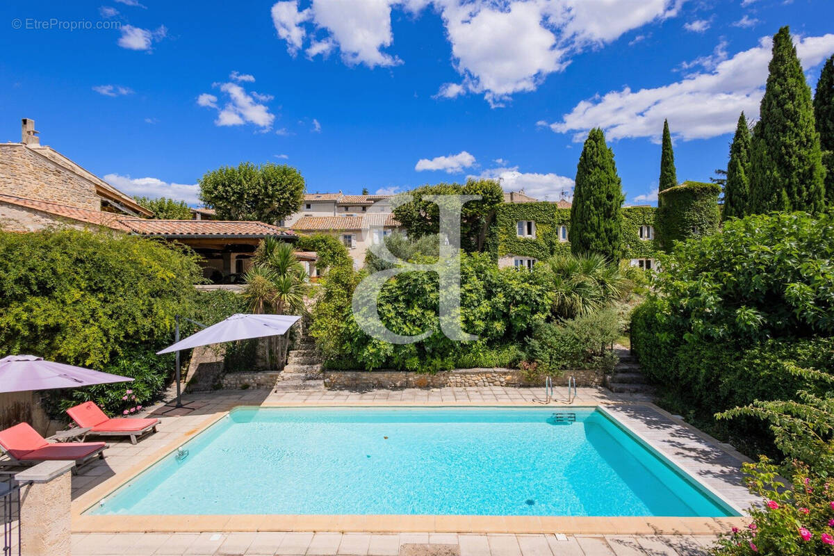 Maison à VAISON-LA-ROMAINE