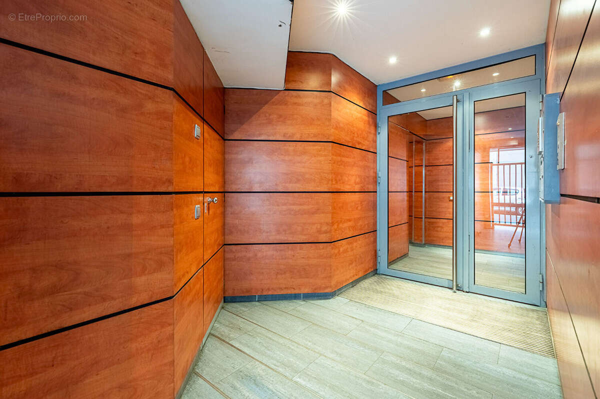 Appartement à PARIS-15E