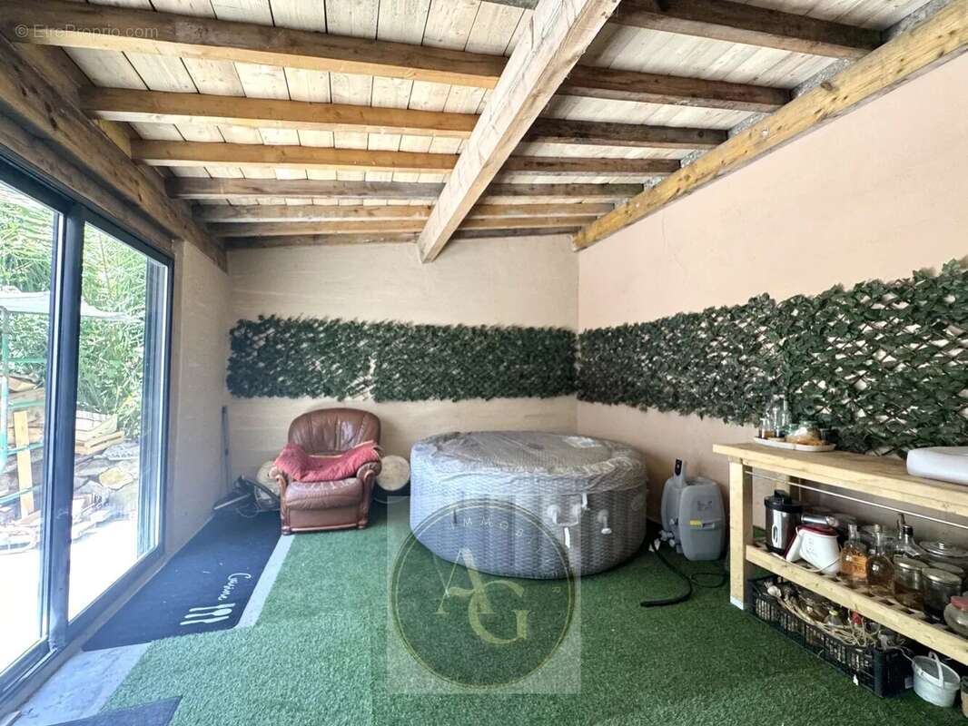 Ferme de 300m2 avec hangar, dépendance et étang à Pexiora - photo 14