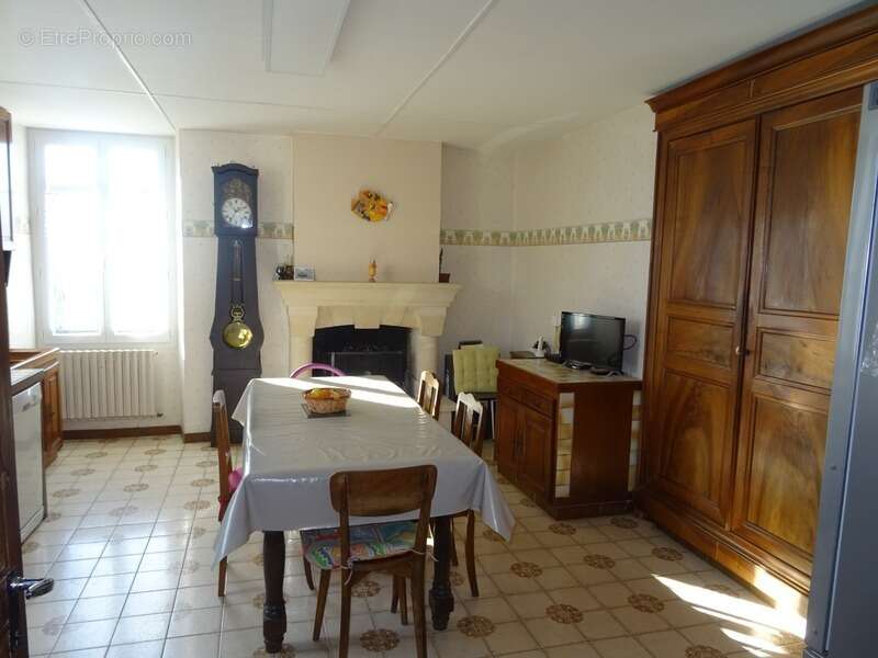 Maison à HIERSAC