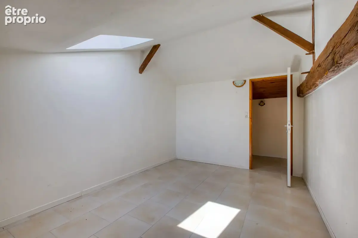 Maison charentaise en pierre de 4 chambres avec une maison d’hôtes de 3 chambres, située entre Jonzac et Pons. - photo 39