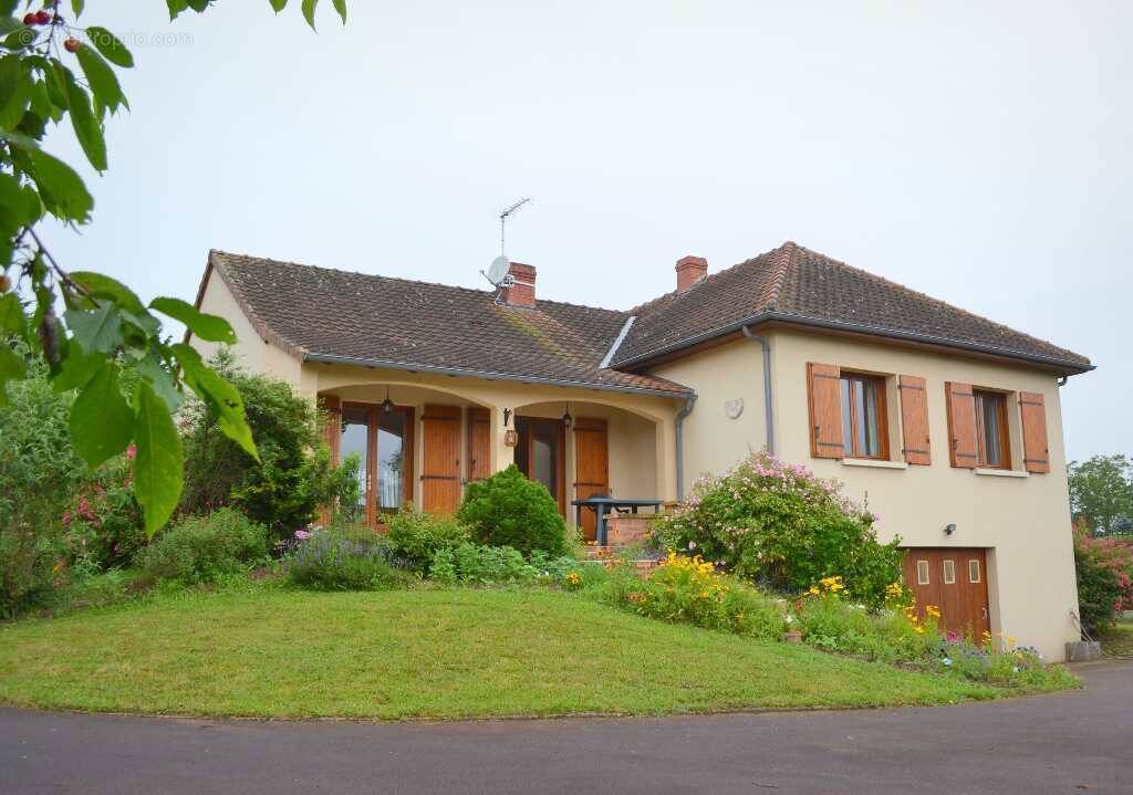 Maison à CHATELLERAULT