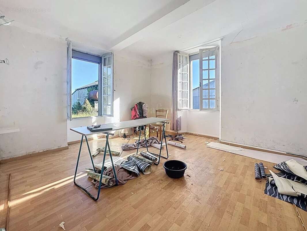 Maison à TRIE-SUR-BAISE