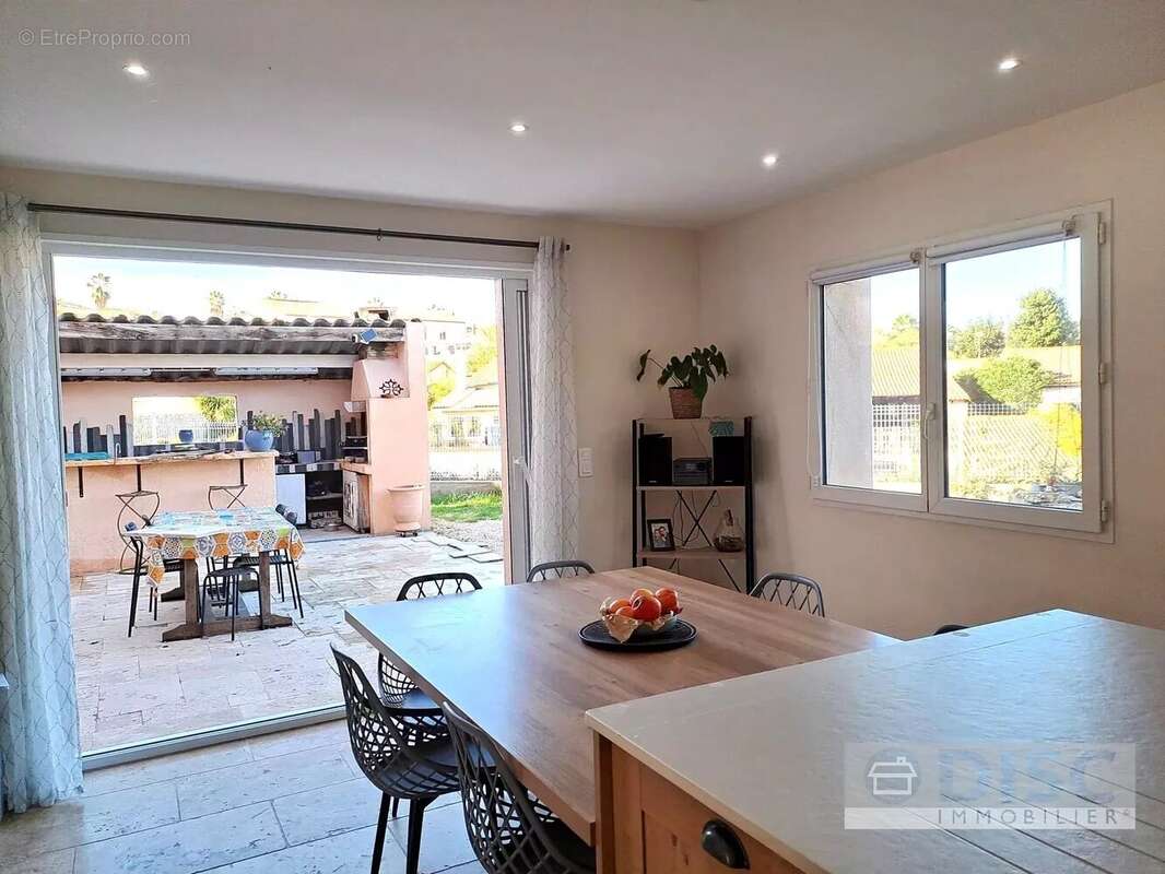 Maison à NEZIGNAN-L&#039;EVEQUE