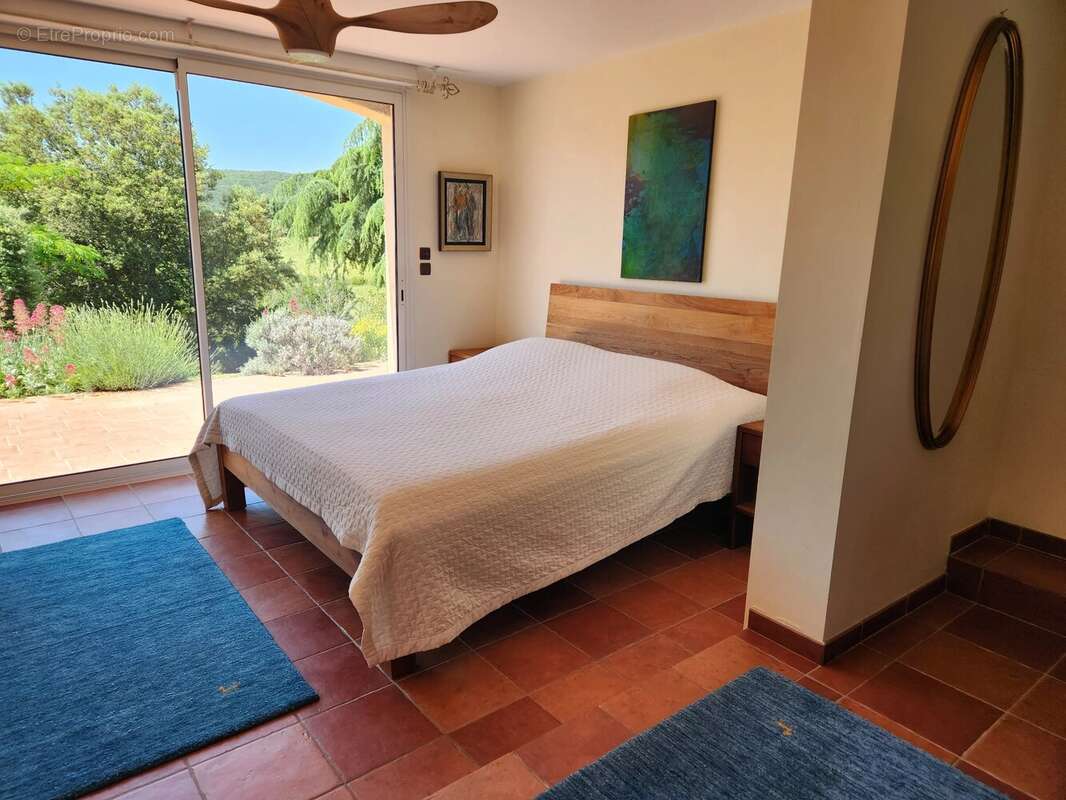 Superbe Villa de Campagne Alliant Luxe Moderne et un Magnifique Terrain - photo 8