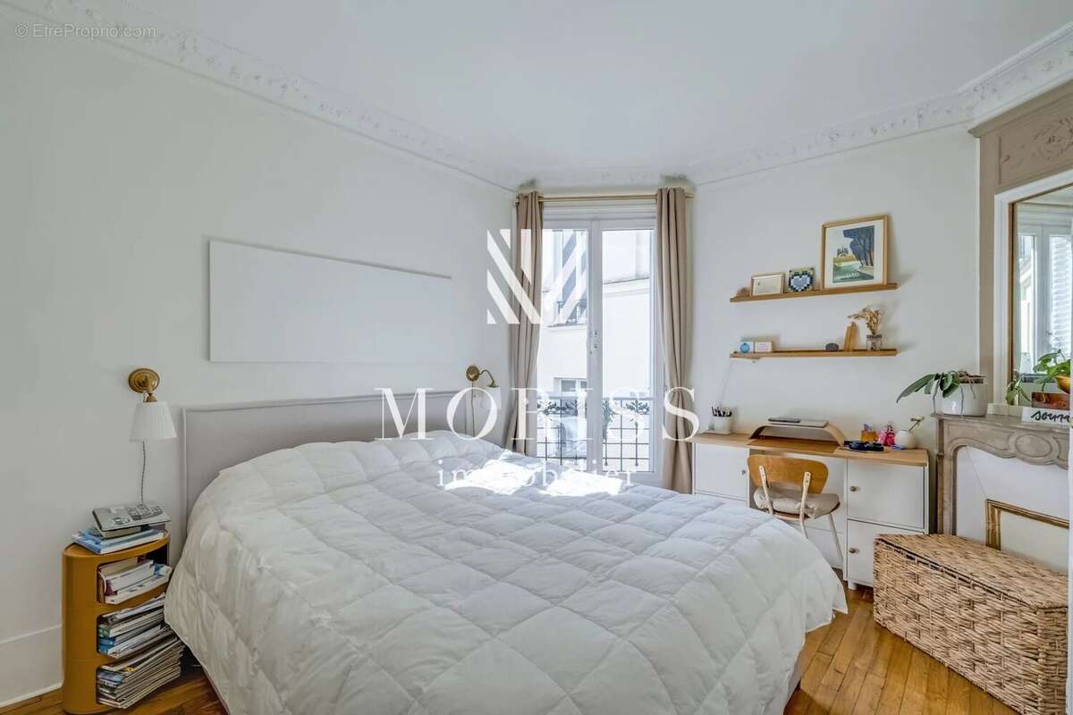 Appartement à PARIS-17E