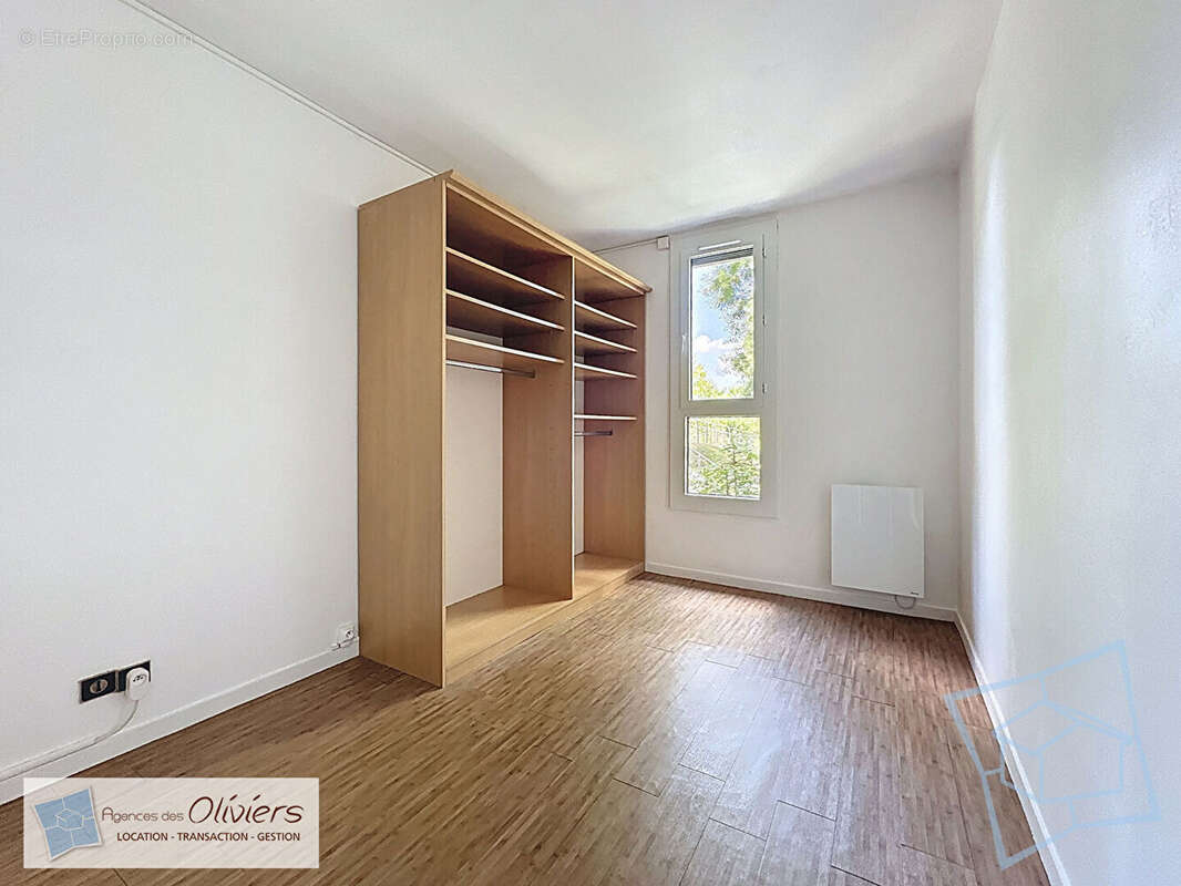 Appartement à VOISINS-LE-BRETONNEUX