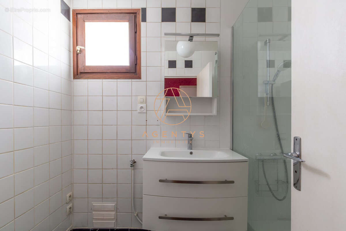 Appartement à LE PERREUX-SUR-MARNE