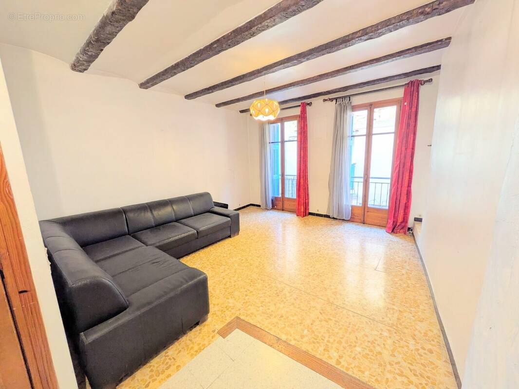Appartement à CASTELLAR