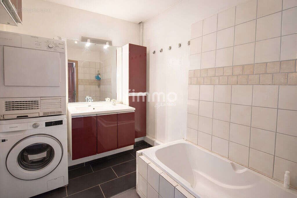 Appartement à MARSEILLE-1E