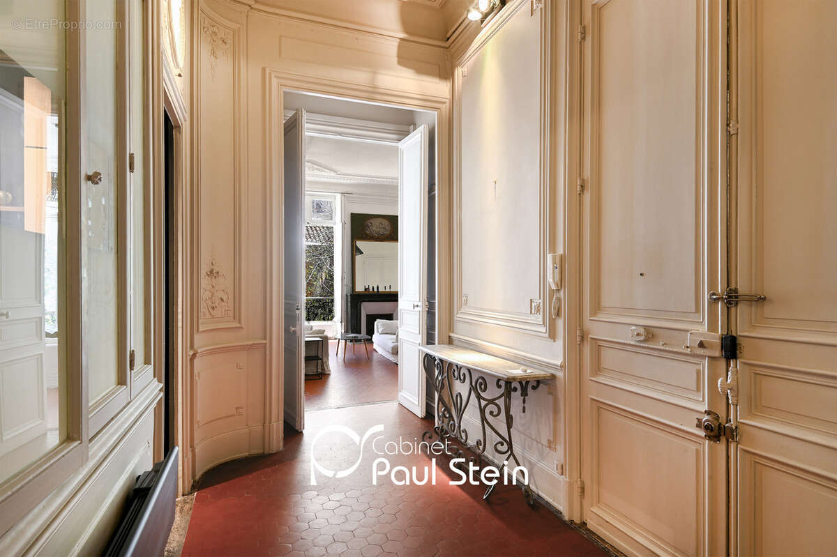 Appartement à MARSEILLE-6E