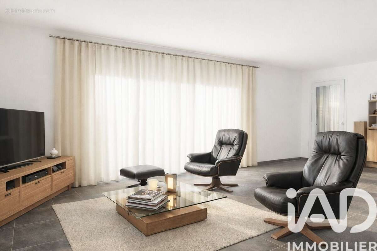 Photo 3 - Maison à LES BROUZILS