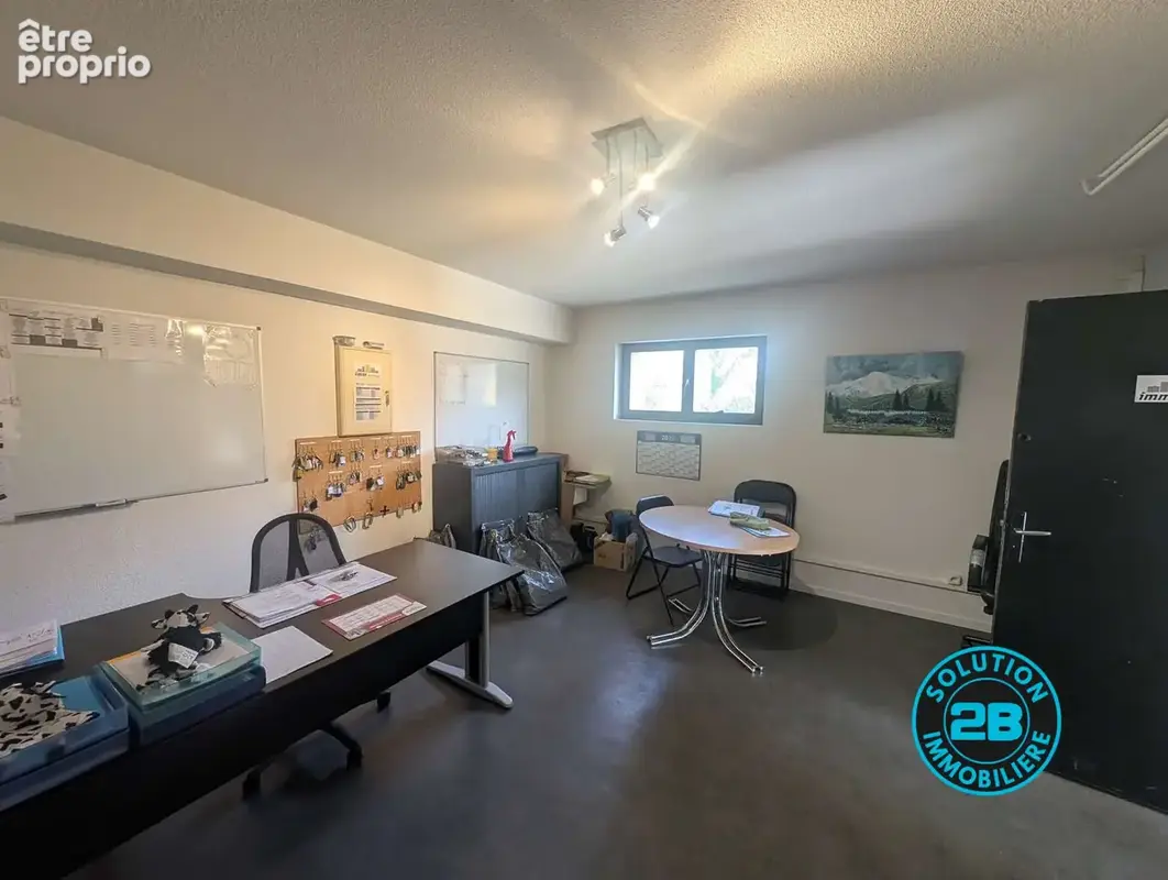 Commerce 73 m² à vendre à Saint-Alban-Leysse (73230) - photo 1