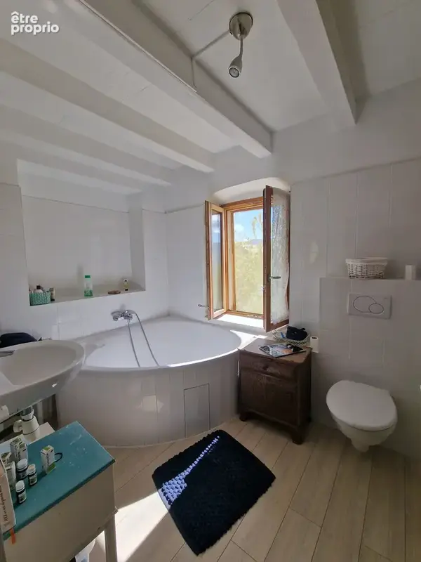 Maison en pierre 175 m2 avec annexes VALROMEY-SUR-SERAN - photo 10
