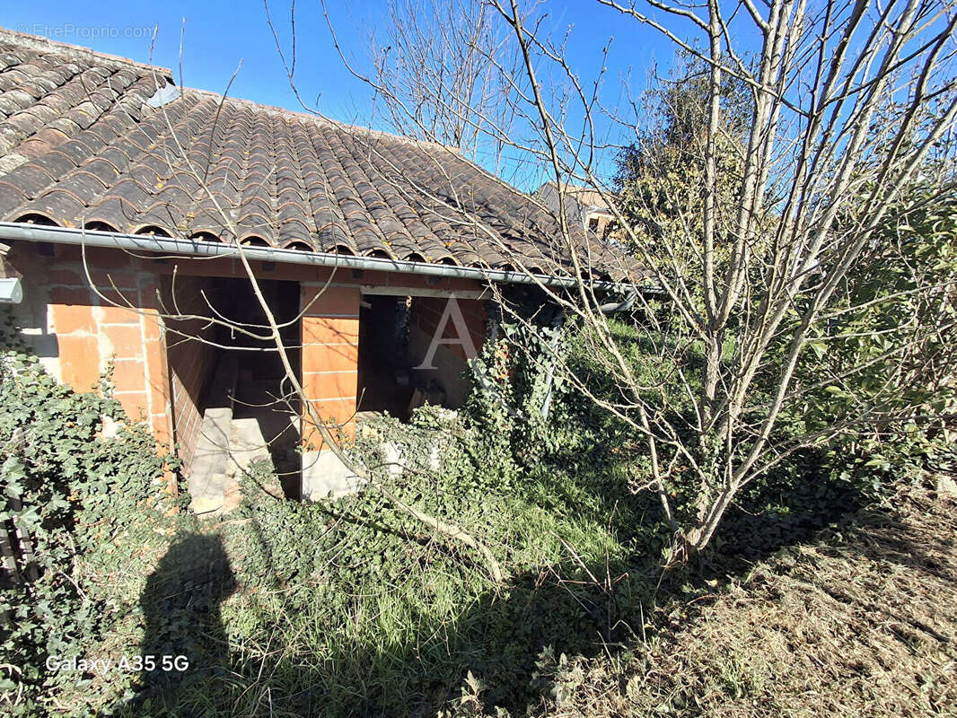 Terrain L Isle Jourdain de 293 m² - photo 3