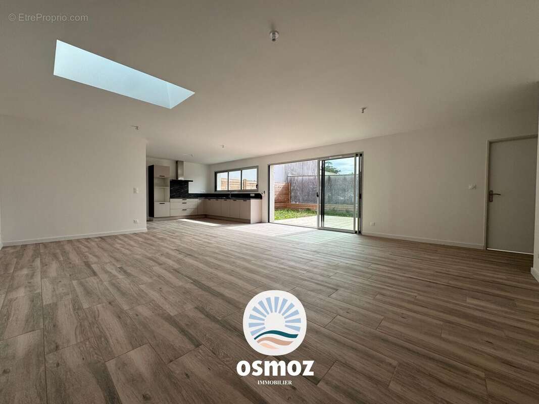 Maison à SAINTE-SOULLE