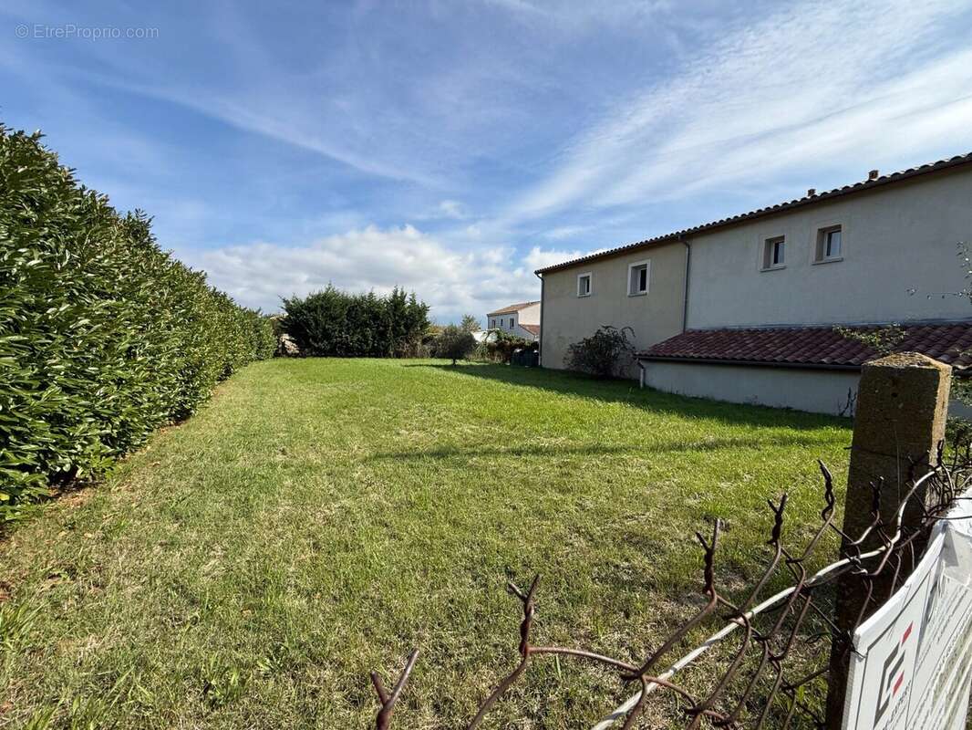 Terrain 564 m² à Romans-Sur-Isere  - photo 3