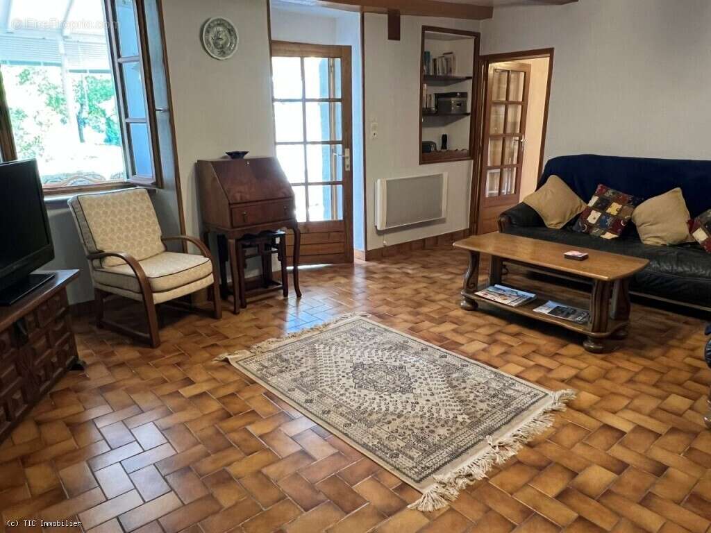 Maison à CHEF-BOUTONNE