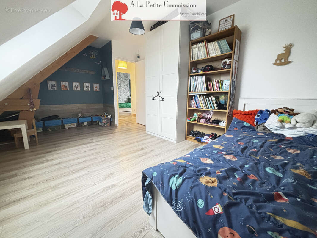 Maison récente à vendre à Sours    4 chambres - photo 11