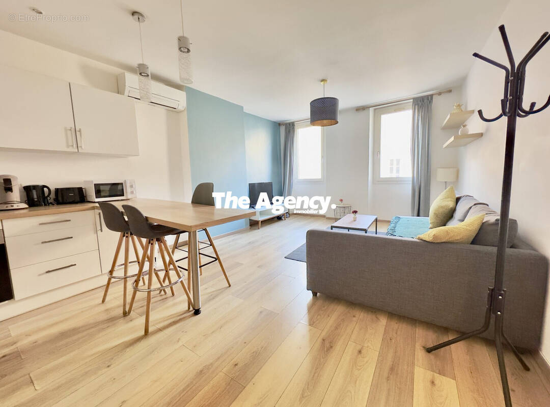 Appartement à MARSEILLE-1E