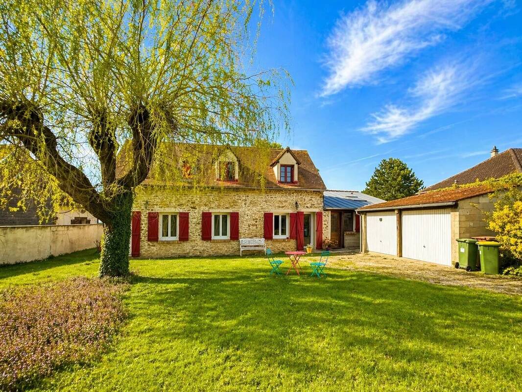 Maison à HOUDAN