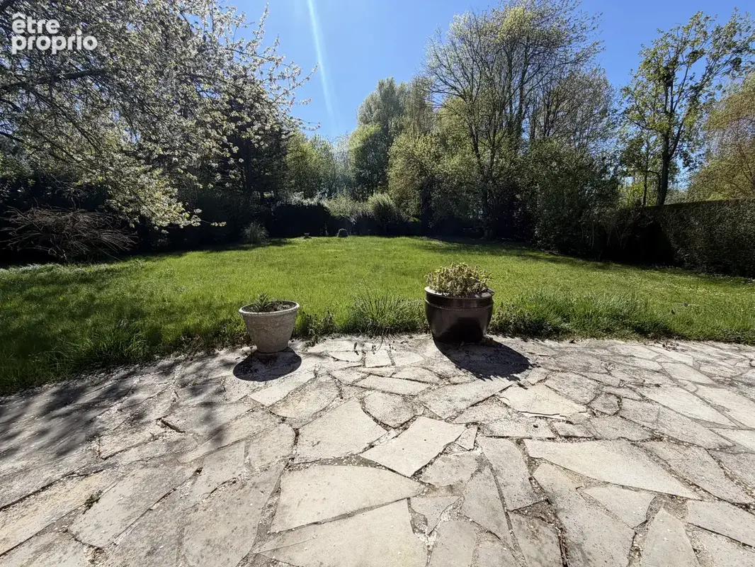 A Saint-Witz - maison individuelle de plain pied de 5 pièces élevée sur 1423 m2 de terrain - photo 9