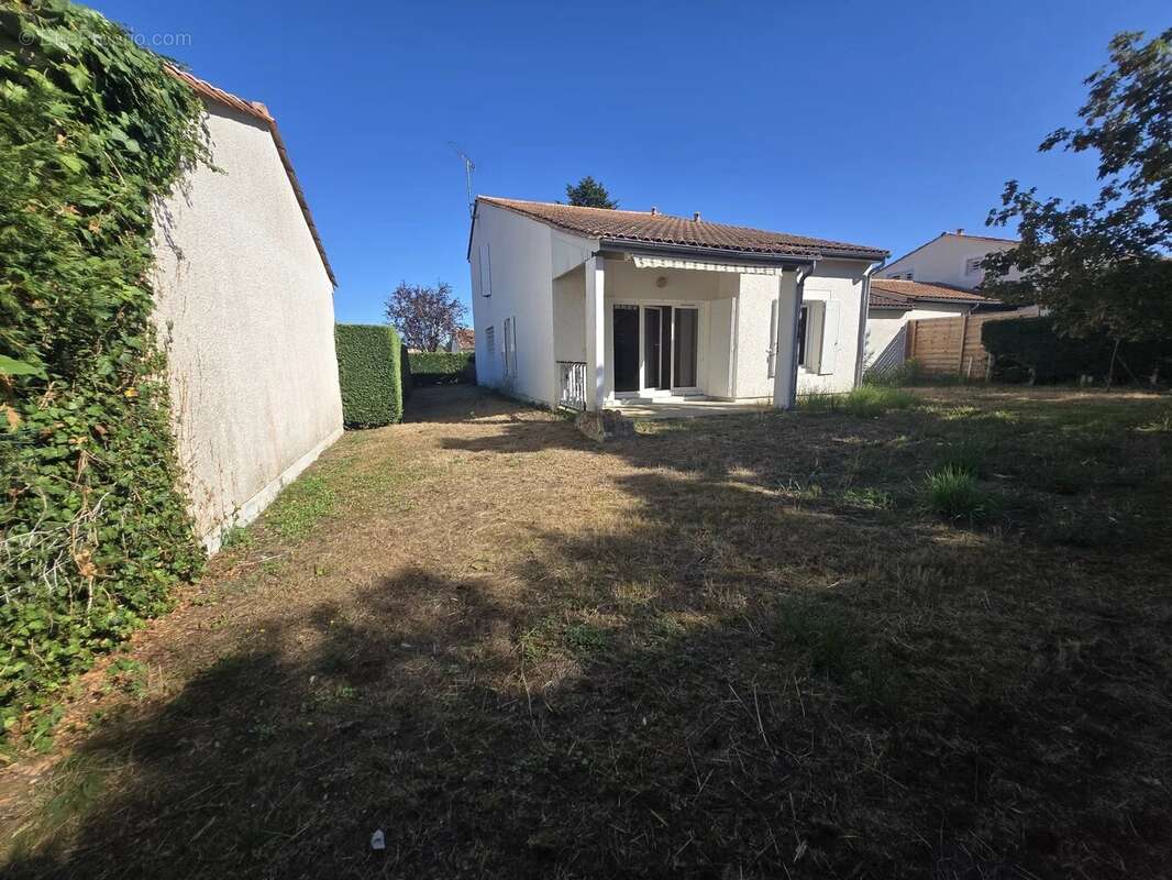 Maison à SAINT-CIERS-SUR-GIRONDE