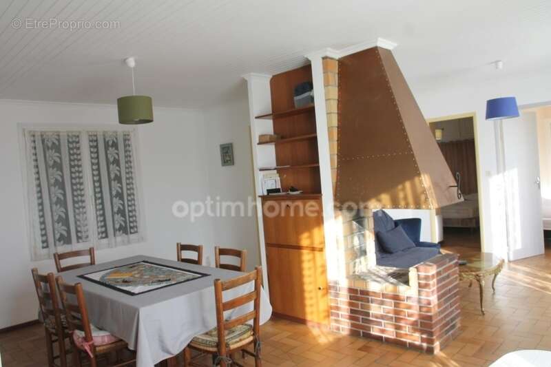 Maison à LA BREE-LES-BAINS