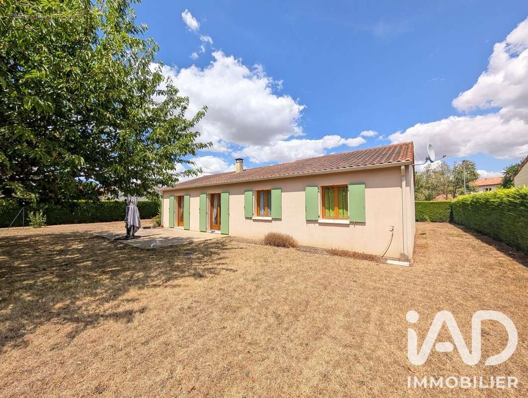 Photo 3 - Maison à CIVAUX