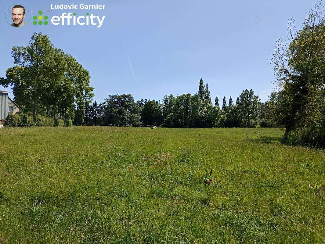 Terrain à SAINT-HILAIRE-DU-HARCOUET